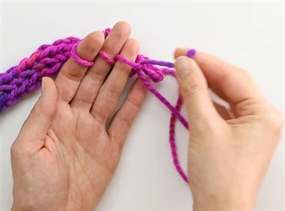 Can you finger crochet with thin yarn?