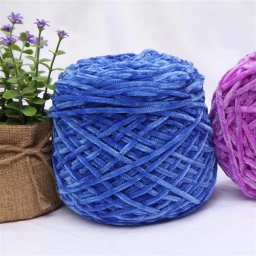 Gold Velvet Yarn Is Back in Fashion Again